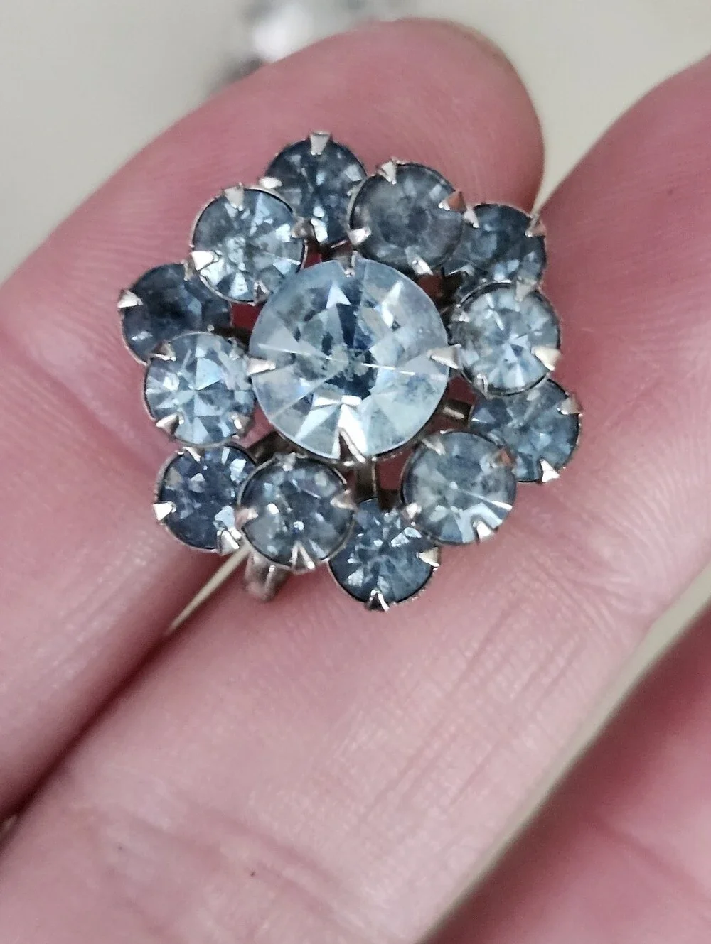 Vtg Silver Tone Floral Cluster Blue Crystal Screw Back Earrings